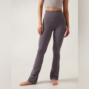 Athleta transcend slim pant XS bootcut leggings grey/purple